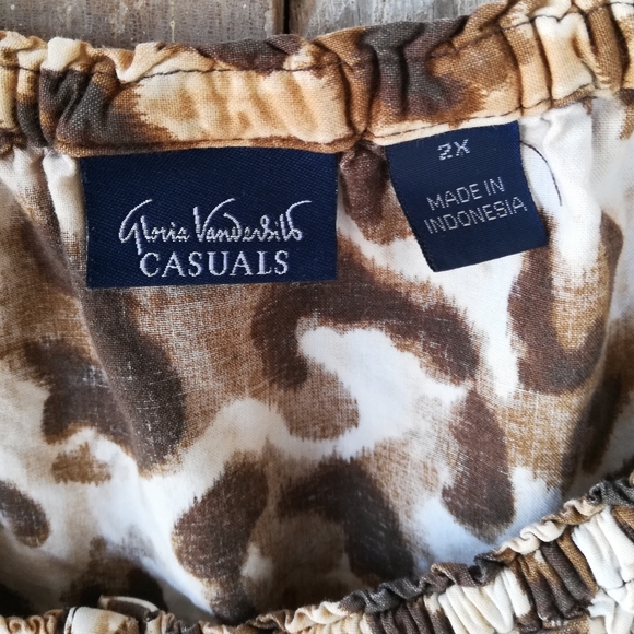 Leopard Print Boho Peasant Top - Picture 3 of 5